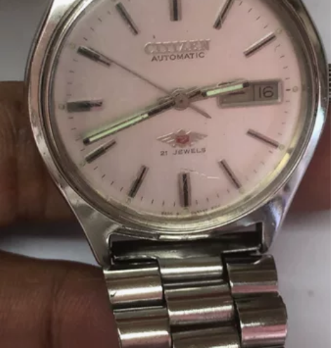 西铁城机械老表，成色如图老旧，正常走时，低...