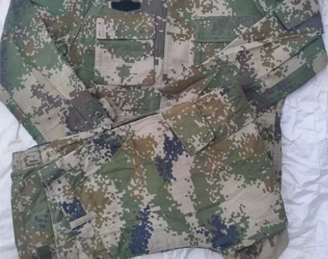 特价处理旧二手工作服迷彩套装，包邮出，可单...