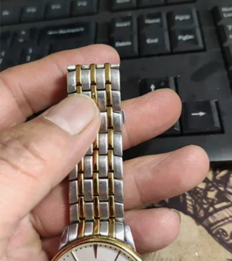 专卖店购入存原，95新石英表罗西尼，喜欢的...