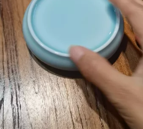 湖田影青素雅款盖置 积釉粘底板了 微瑕，能...