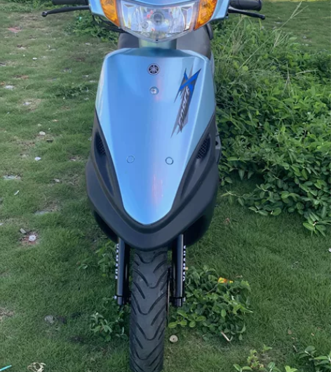 二手摩托车 雅马哈福喜100cc天蓝色 前...