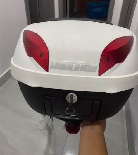 贝纳利小迅龙后尾箱 尾箱支架最好自提 感...