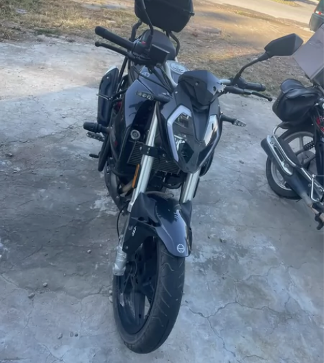 车到我这里是二手的！哥们买的没有考下驾照摩...