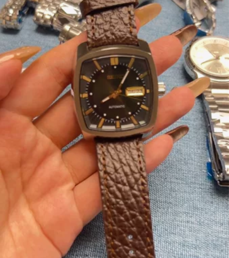 日本回流精工刚下船 一共2000多只  批...