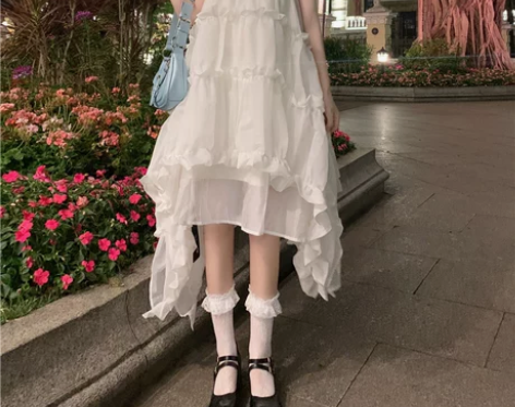 ?2021新款日系软妹超仙的白色显瘦设计感...