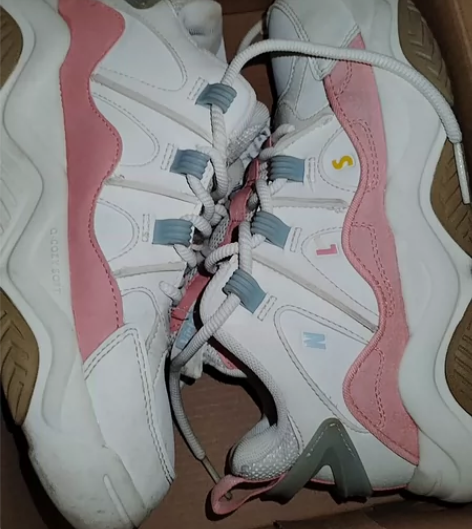 之前在线下店买的穿的很舒服。 低价出价格可...