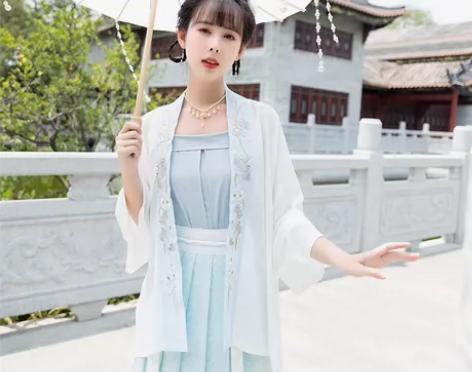 东月棠汉服【已绝版！】 轻薄渐变一片式宋制...