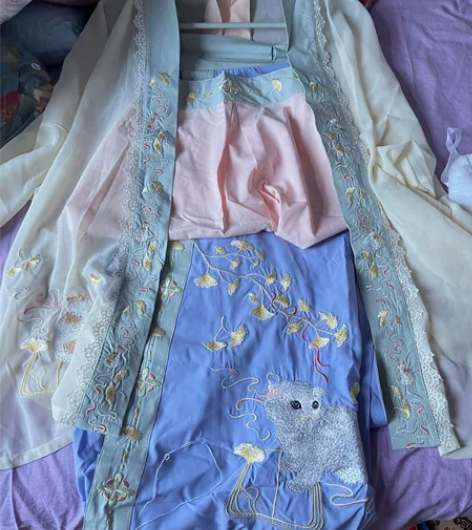 旋裙三件套m码 感兴趣的话点“我想要”和我...