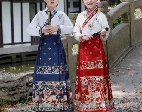 汉服男童儿童马面裙套装2024年新款演出服女童中国风国学表演... 汉服男童儿童马面裙套装2024年新款演出服女童中国风国学表演...