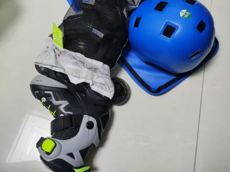 迪卡侬溜冰鞋26-29码可调节 1??迪卡...