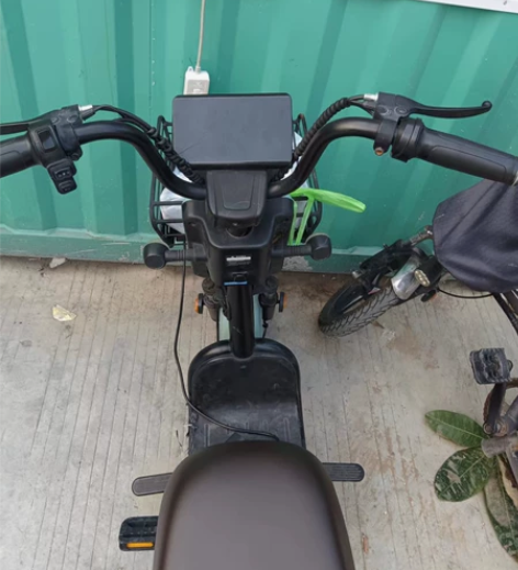 22年1月份买的电动车,哈啰棒途,带手机A...