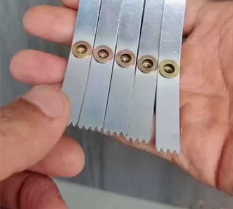 86型底盒暗盒修复器通用补救钢片式开关插座...