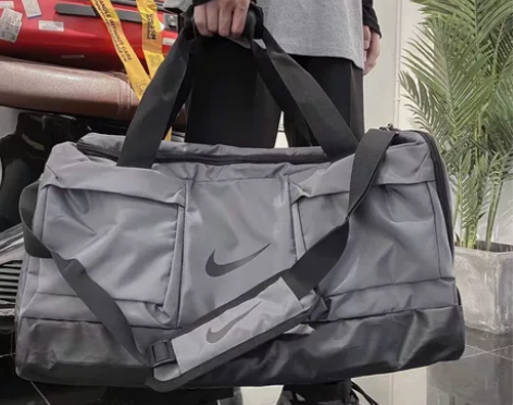 【低价清仓】新款男女运动健身包大容量短途出...