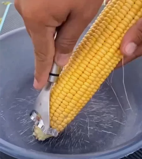#厨房实用小工具 【全新包邮】厨房玉米剥离...