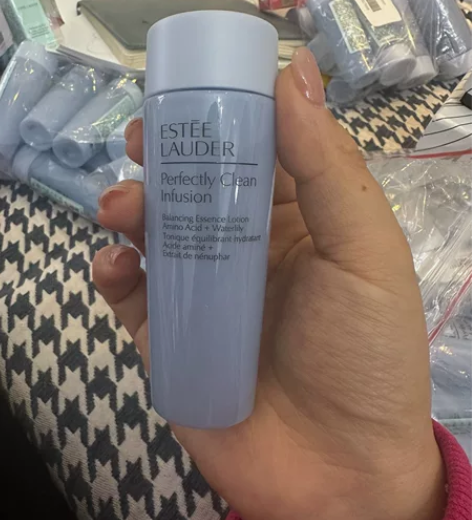 ?EsteeLauder雅诗兰黛大粉水女补...