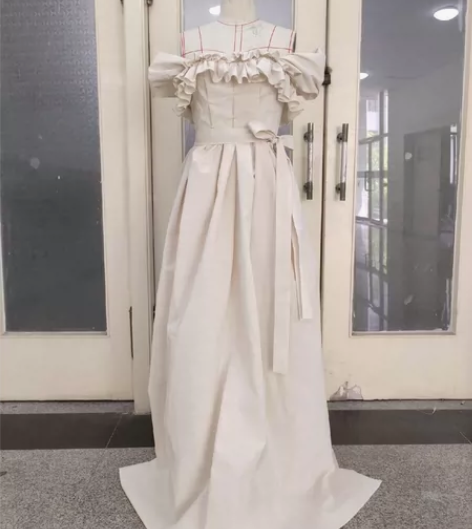 服装立裁【代做】 可代做白坯布创立立裁，礼...