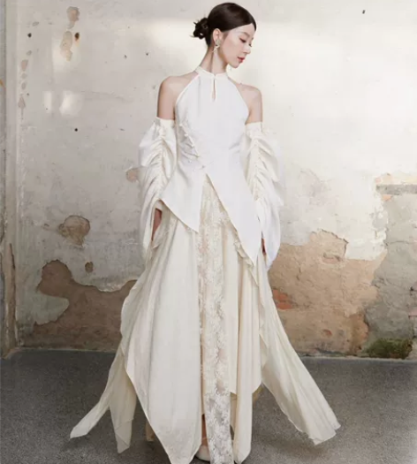 时装款式！服装设计！成衣制作！打版打样！白...