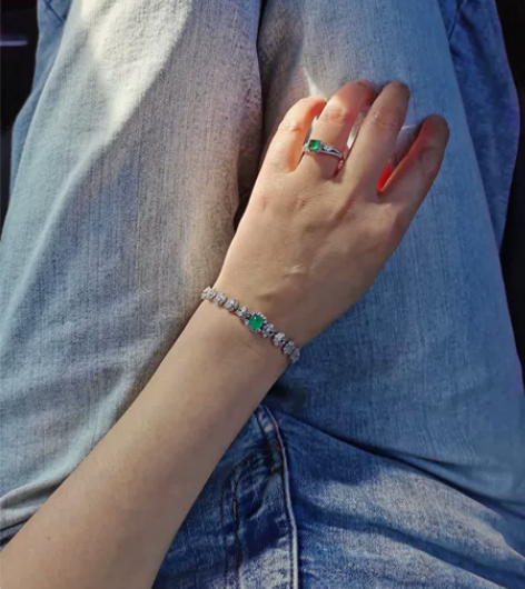 天然祖母绿蓝宝红宝彩宝系列，几百到一两千的...