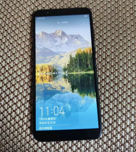 华为畅享7s，4+64 老手机一台，所见如...