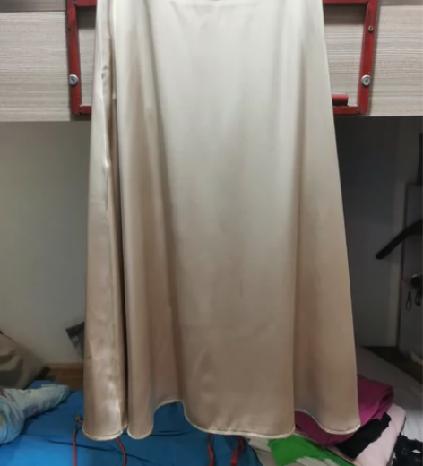 女士半身裙长裙，穿一洗一无瑕疵，超级好看，...