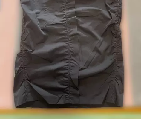 褶皱一步半身裙，160码，长度163到膝盖...