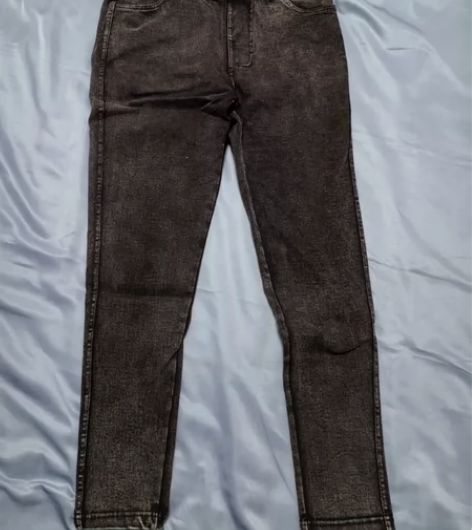 烟灰色牛仔裤铅笔裤，腰围70，裤长87，松...