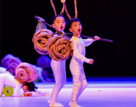 第十届小荷风采边走边唱演出服白色连体蜗牛与...