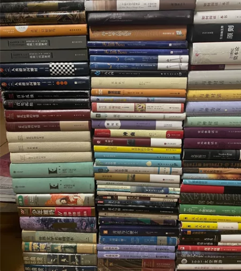 数千本外国文学低价出售 几乎没翻阅过  看...