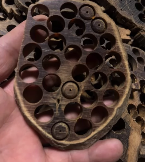 表姐沉香店到期大堆天然沉香碎料便宜处理 纯...