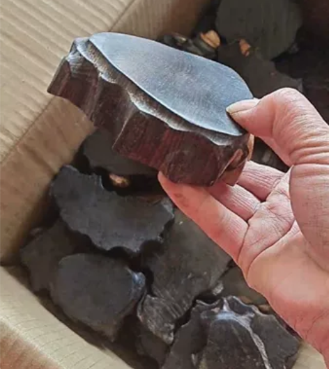 紫光檀原木原色不规则整木雕刻石头底座盆景茶...