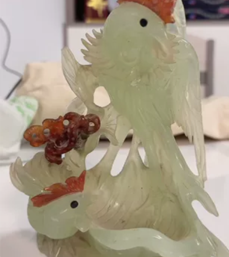 老玉雕摆件。纯手工制作，公鸡摆件，尺寸照片...