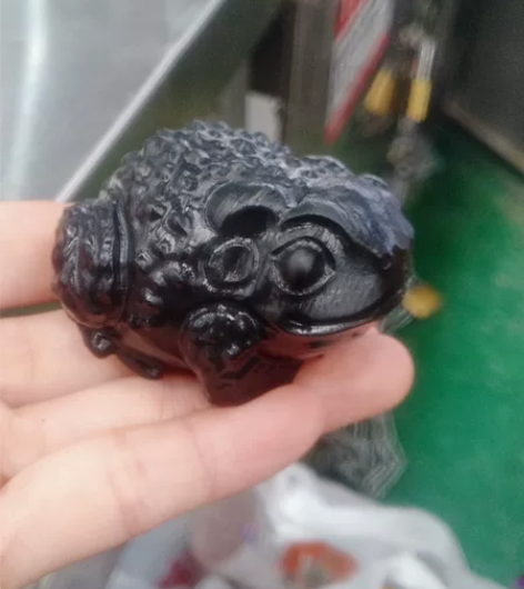 玉雕金蝉 感兴趣的话点“我想要”和我私聊吧～