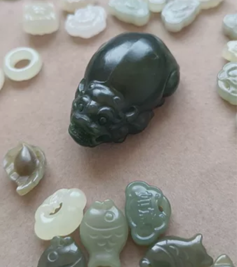 特价出纯天然和田玉碧玉貔貅，立体雕刻，全新...