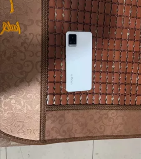 出个人闲置vivo S7   白色  九五...