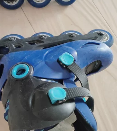 迪卡侬溜冰鞋女童初学者轮滑鞋可调节滑冰鞋男...