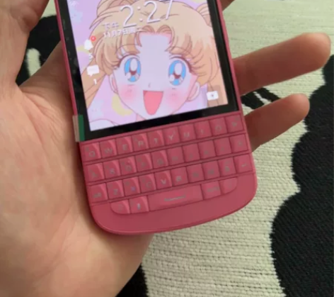 黑莓Q10 粉色按键触摸手机 颜值很高 支...