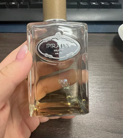 普拉达夜雨香草，无盒，100ml，容量如图...