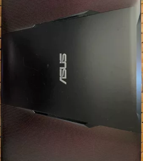 华硕飞行堡垒笔记本 内江自提最好，一切正常