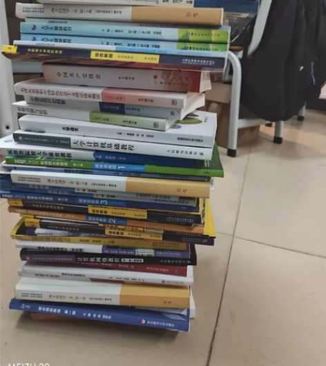 几乎全新的书要的价格可以聊[托腮][托腮]...