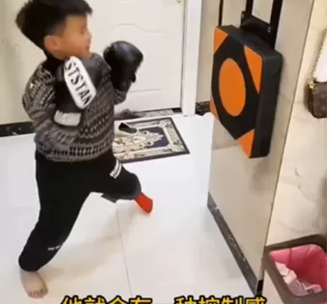 拳击墙靶小孩训练家用悬挂式反应靶测力仪沙包...