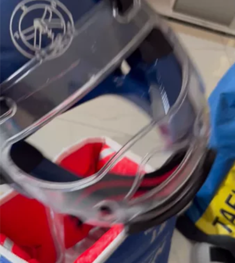 跆拳道装备,九成新,500多买的,喜欢的自...