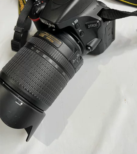 出售尼康D5600/18-140mm镜头 ...