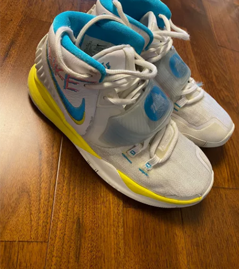 Nike大童篮球鞋 已送洗鞋店清洗干净 新...