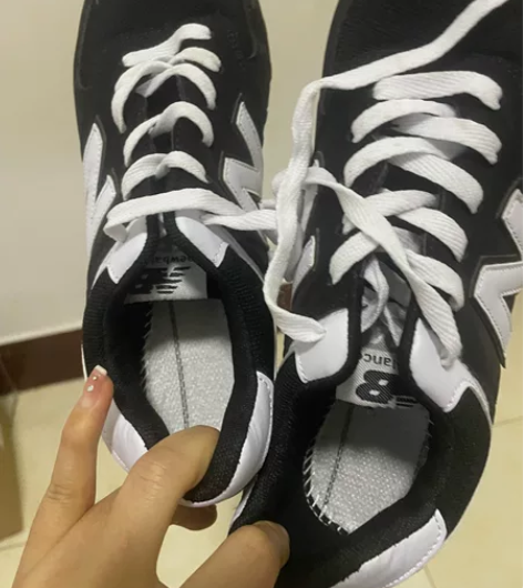 鞋子新百伦应该是40码 一旦发货不退不换 ...