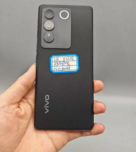 vivo s16 8+256G. 成色98...