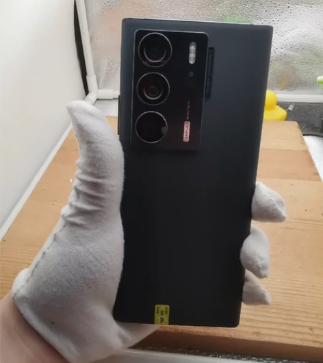 中兴Axon40Ultra 12+256 ...