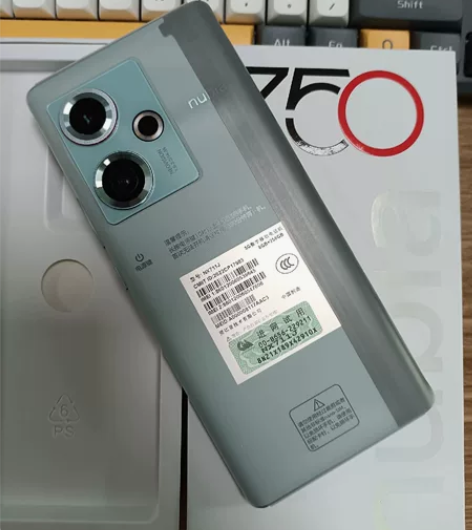 ?努比亚Z50，12+256G，外观成色不...
