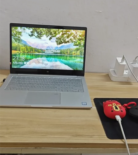 ?出售闲置小米笔记本，没用几次主要是买来看...