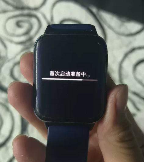 OPPOwatch边框有磨损痕迹，电池正常...