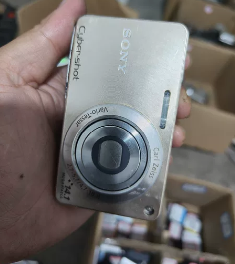 索尼W350，不开机坏的，配件机处理售出概...